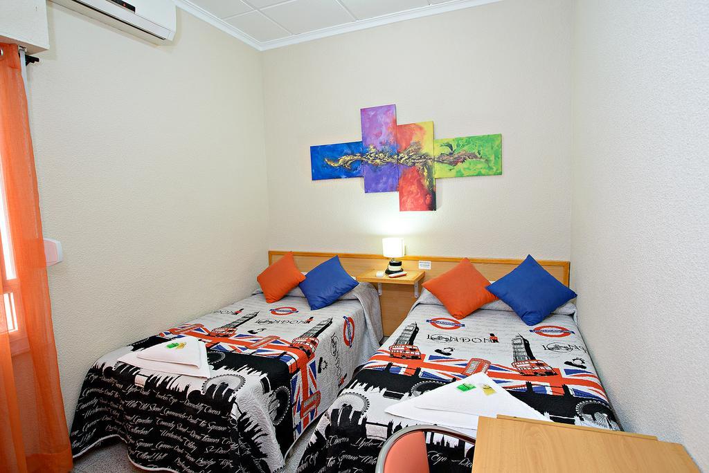 Hostal Carrizo Ельда Екстер'єр фото