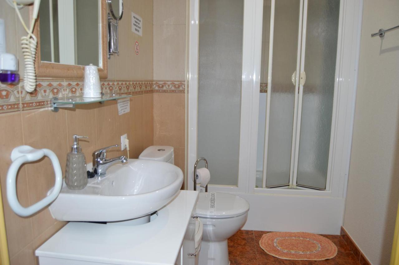 Hostal Carrizo Ельда Екстер'єр фото